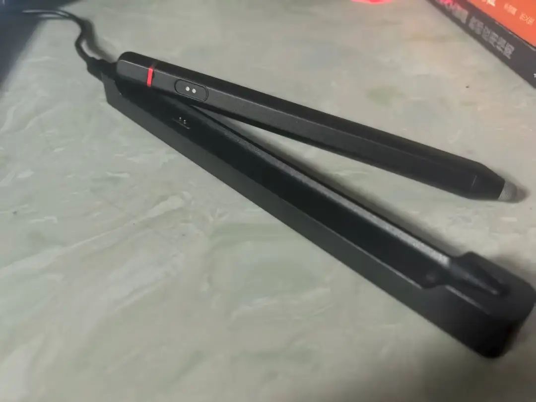 给大家推荐一款智能翻页笔SP5