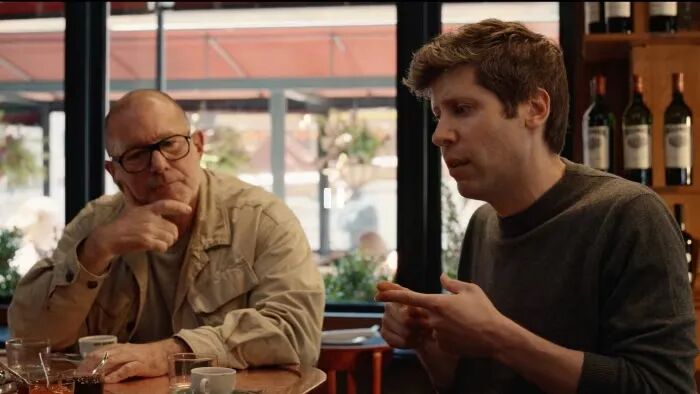 OpenAI 多款硬件首次曝光，疯狂挖角苹果硬件骨干，最快明年发布