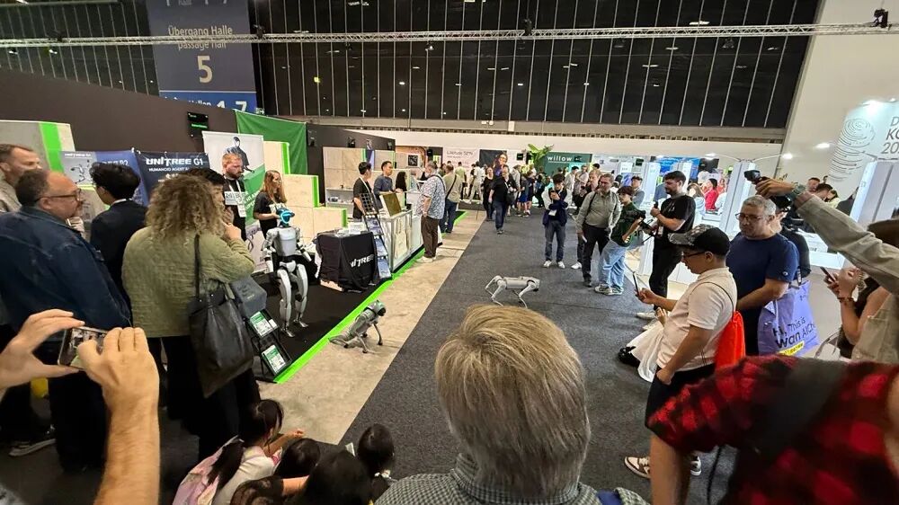 暴走IFA展会带来八大看点!宇树机器人表演秀翻老外,国产AI眼镜攻陷欧洲,“电动老头乐”也来了
