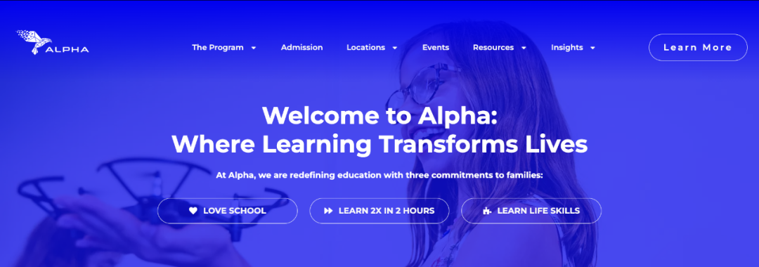 阿尔法学校到底是怎么用人工智能让学生2小时学得快2倍的？这位家长的描述可以帮我们管窥其奥秘