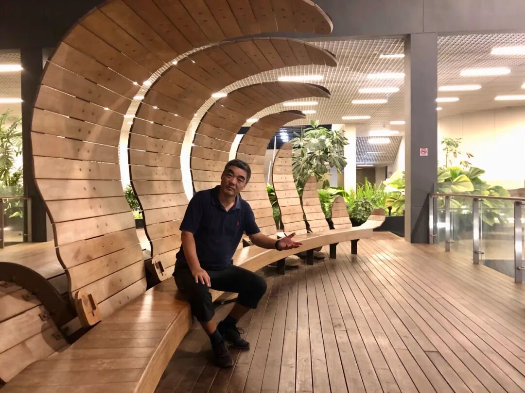 牛津、清华、复旦、华五，头部大学闻风而动，用AI重塑高等教育范式，人工智能时代的大学变革大潮涌动