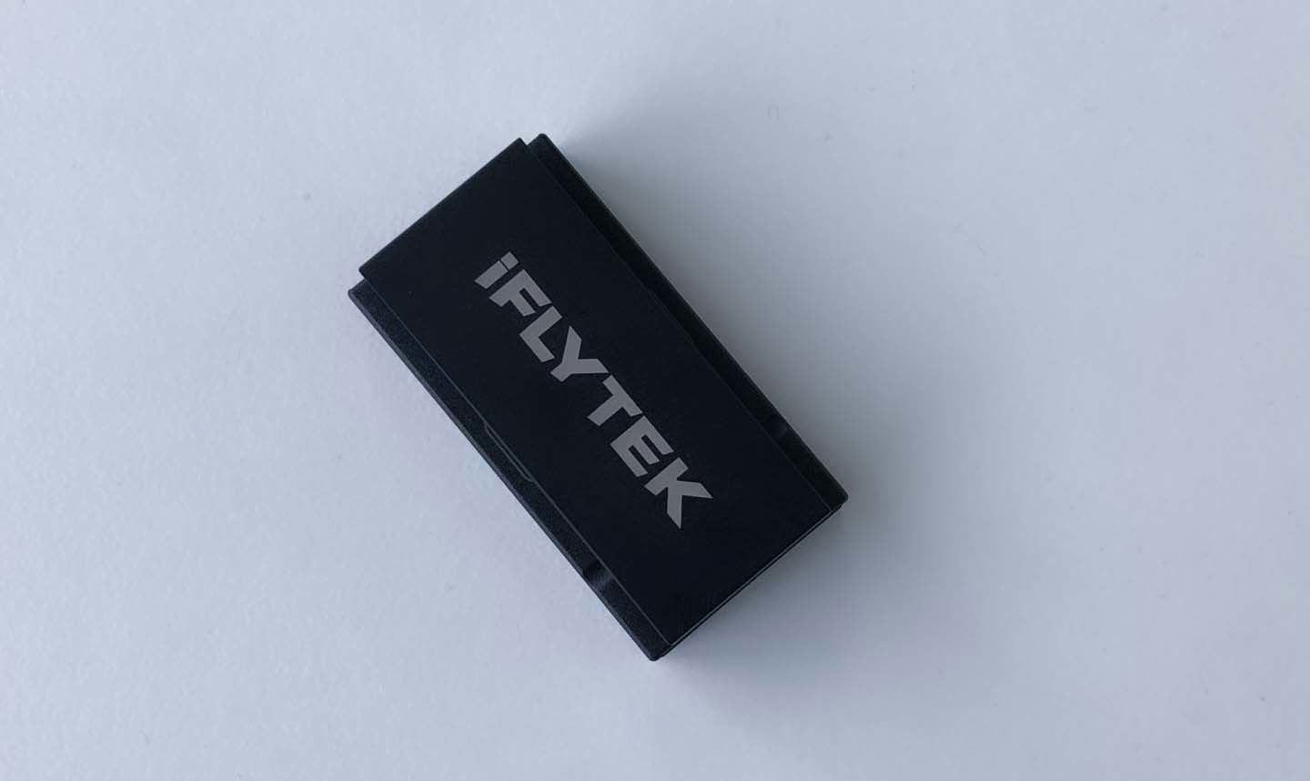 赠永久国际流量会员权益：讯飞双屏翻译机 4699 → 3538 元再降价