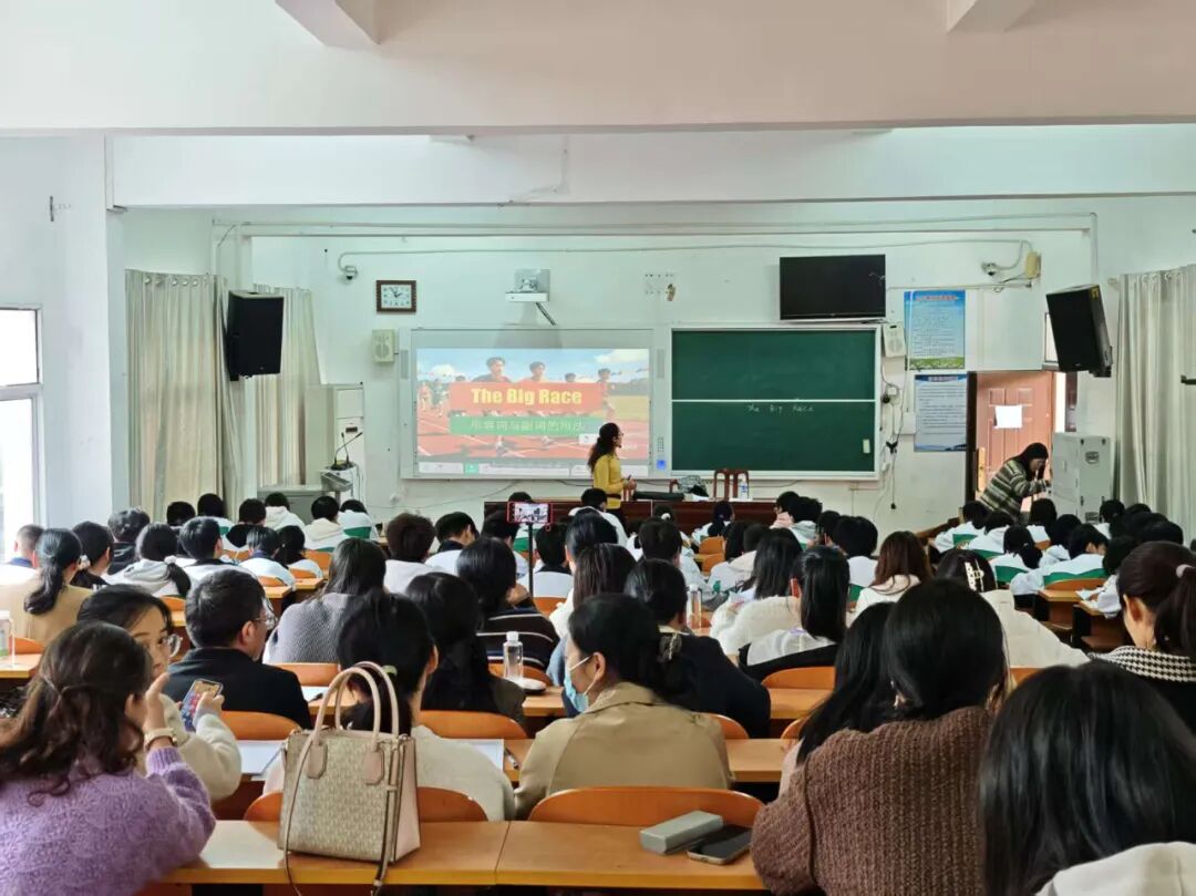 同课放异彩，异构促融合｜上高县2025-2026学年度上学期基础教育协同提质“名师工作室送教送研下乡”活动小结(高中英语）