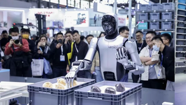 优必选焦继超：人形机器人进入家庭场景至少还要 8-10 年左右