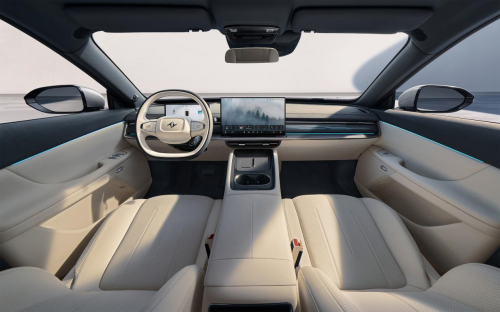 新手的第一台新能源车：选东风奕派 eπ007，驾驶焦虑全消除